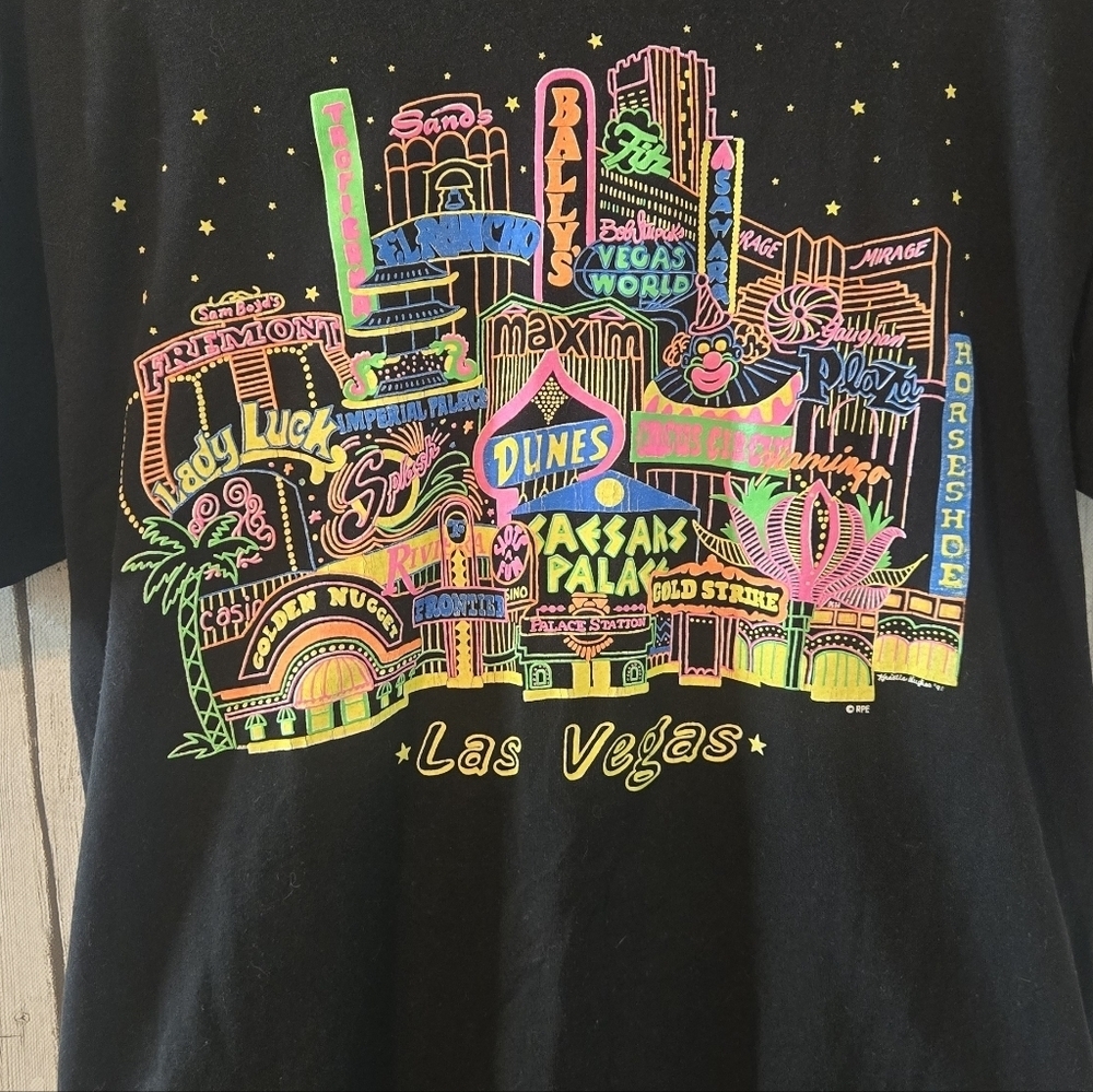 Vintage 90s Las Vegas Neon Skyline T-Shirt Hanes Heavyweight USA Made Large - Picture 2 of 5
